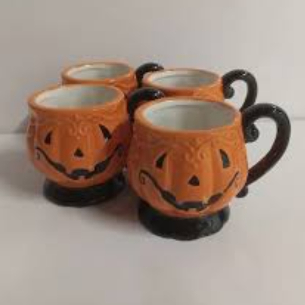 WANT TO BUY:  Mug Shotz Jack'o lantern Mug